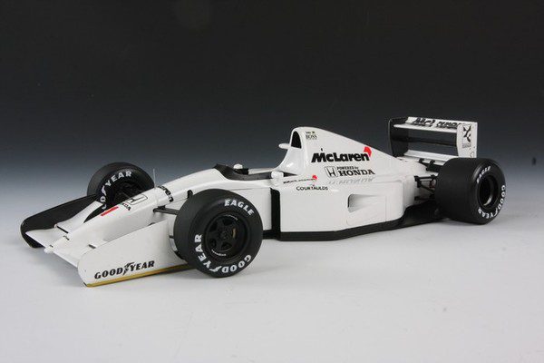 McLaren Honda MP4-7 1:20 Tamiya 25171