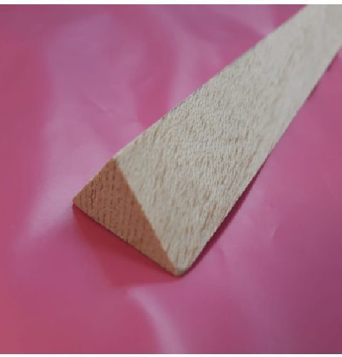LISTELLO DI BALSA TRIANGOLARE 12X12X1000 MM