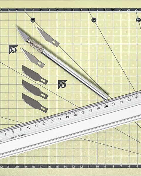 TAPPETINO PER TAGLIO FORMATO A5 CON LAME CUTTER E RIGHELLO, ART. BUSH 7202