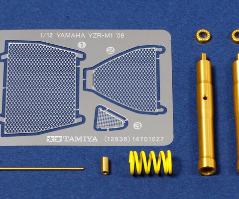 Forcella anteriore opzionale versione 2009 YAMAHA YZR M1 - TAMIYA 12636