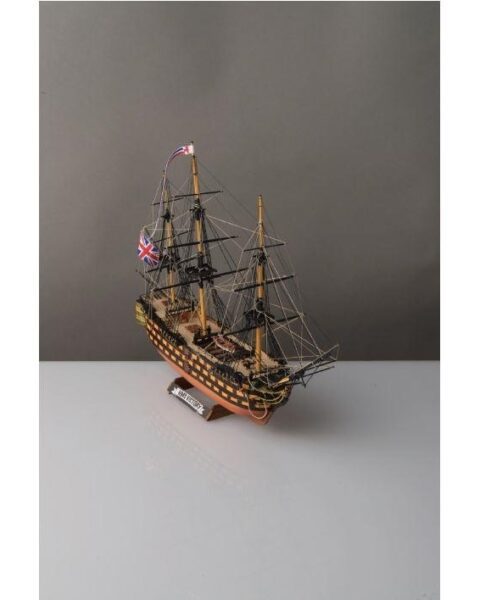 H.M.S. VICTORY, VELIERO ARTICOLO COREL SM101 SCALA 1:310
