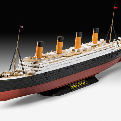 RMS TITANIC Revell 05498 scala 1:600