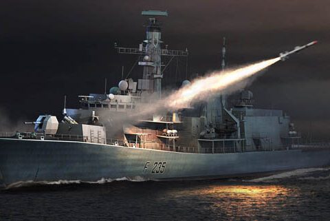 Fregata HMS TYPE 23 - Monmouth (F235) scala 1:350 TRUMPETER 04547