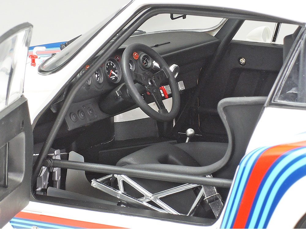 Porsche 935 Martini scala 1:12 Tamiya 12057 - immagine 4