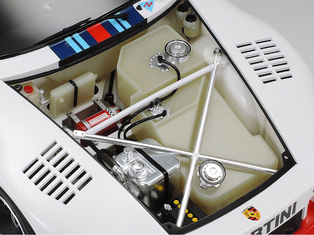 Porsche 935 Martini scala 1:12 Tamiya 12057 - immagine 5