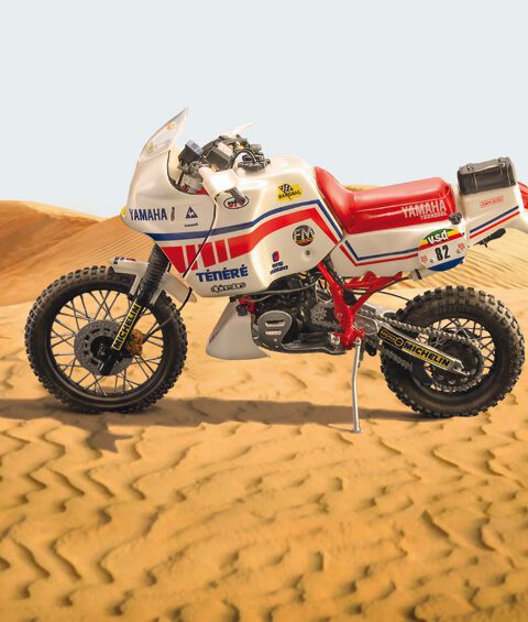 YAMAHA Ténéré 660cc Paris Dakar 1986 scala 1:9 ITALERI 4642