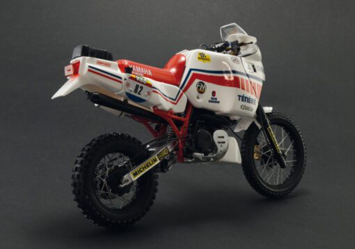 YAMAHA Ténéré 660cc Paris Dakar 1986 scala 1:9 ITALERI 4642 - immagine 4
