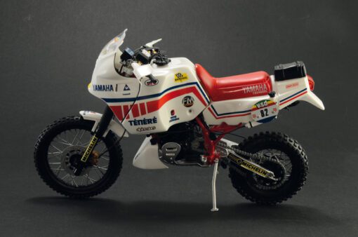 YAMAHA Ténéré 660cc Paris Dakar 1986 scala 1:9 ITALERI 4642 - immagine 5