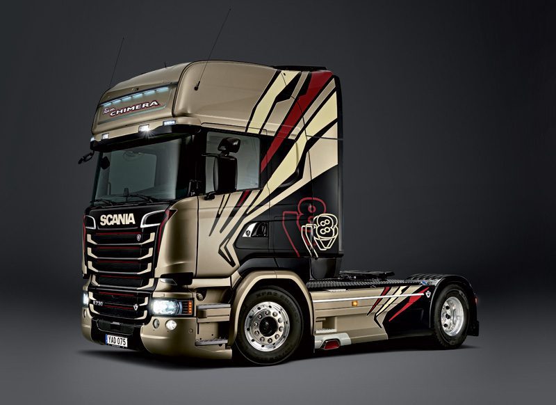 SCANIA R730 STREAMLINE "TEAM CHIMERA" scala 1:24 Italeri 3930