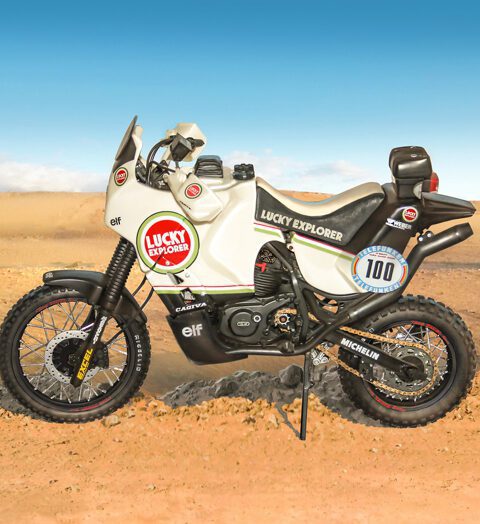 Cagiva Elefant 850 Paris-Dakar 1987 scala 1:9 ITALERI 4643