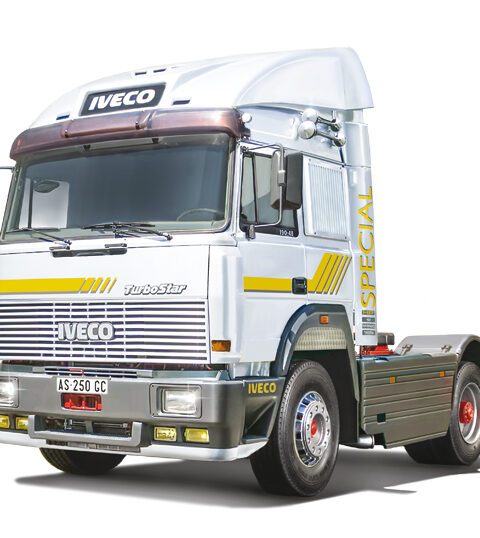 IVECO Turbostar 190.48 Special scala 1:24 Italeri 3926