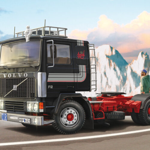 Volvo F12 Intercooler Low Roof with accessories scala 1:24 ITALERI 3957