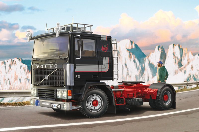 Volvo F12 Intercooler Low Roof with accessories scala 1:24 ITALERI 3957
