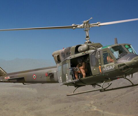 BELL AB 212 / UH 1N scala 1:48 Italeri 2692 + COLLA OMAGGIO
