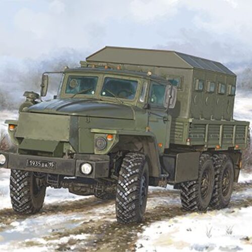 Russian URAL-4320 CHZ scala 1:35 TRUMPETER 01071
