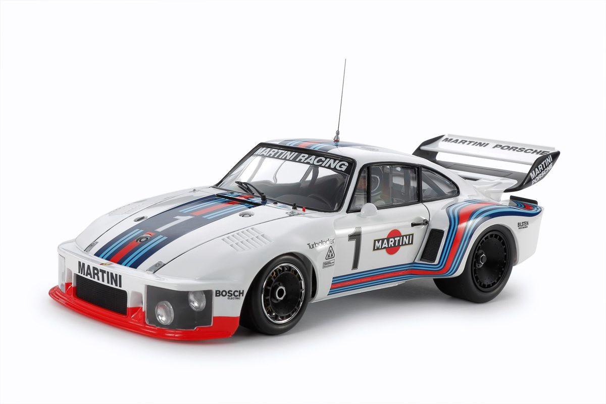 PORSCHE 935 MARTINI scala 1:20 TAMIYA 20070 + COLLA OMAGGIO