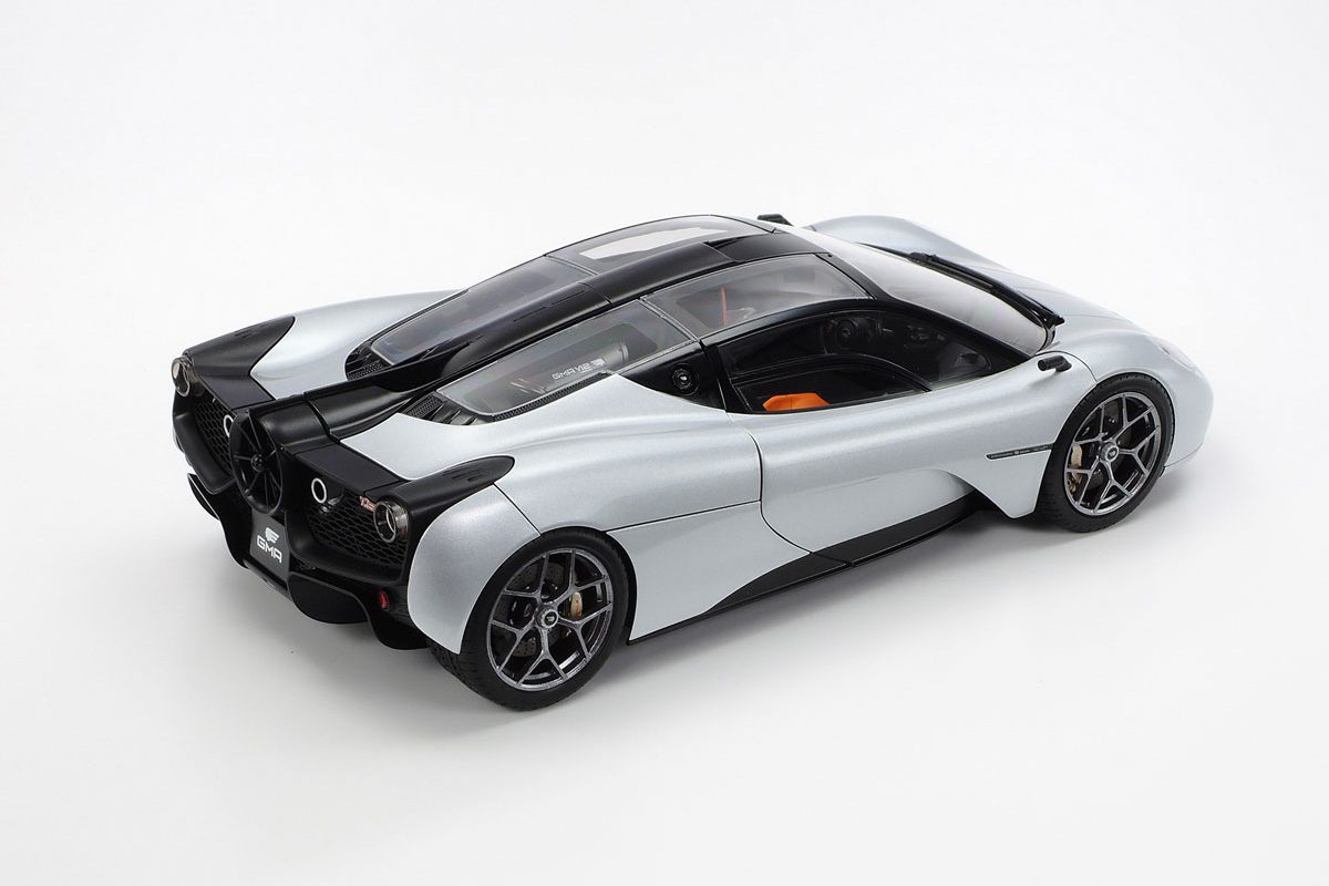 24364 GMA T.50 (Gordon Murray Automotive Type 50) scala 1:24 Tamiya + COLLA OMAGGIO - immagine 2