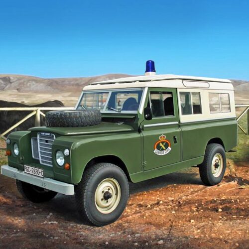 6542 LAND ROVER SERIES III 109 “Guardia Civil” scala 1:35 Italeri