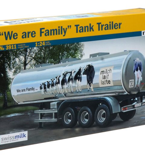 CLASSIC TANK TRAILER "We are family" scala 1:24 Italeri 3911