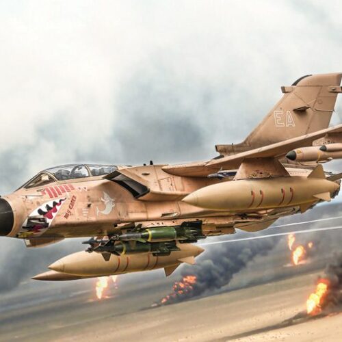 Italeri 2521 | Tornado GR.1 Desert Storm | Caccia Bombardiere RAF | Scala 1:32