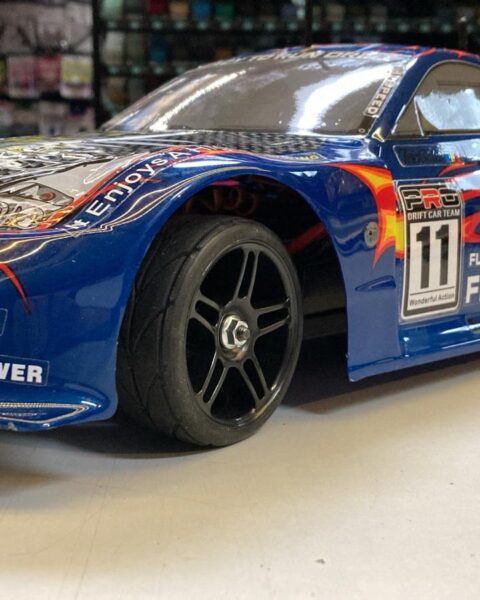 automodello on-road brushless modificata pari a nuovo con lipo e giroscopio